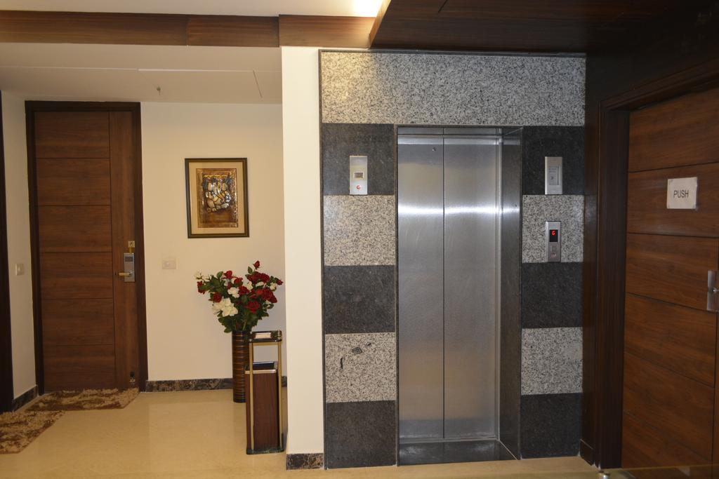 Hotel Mint Casa New Delhi Exteriör bild