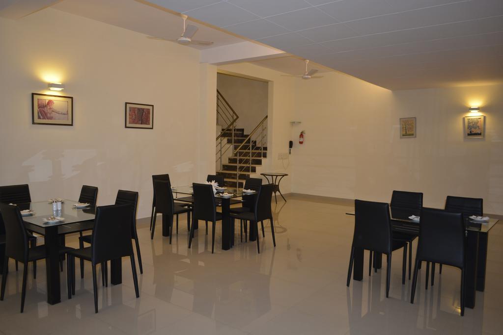 Hotel Mint Casa New Delhi Exteriör bild
