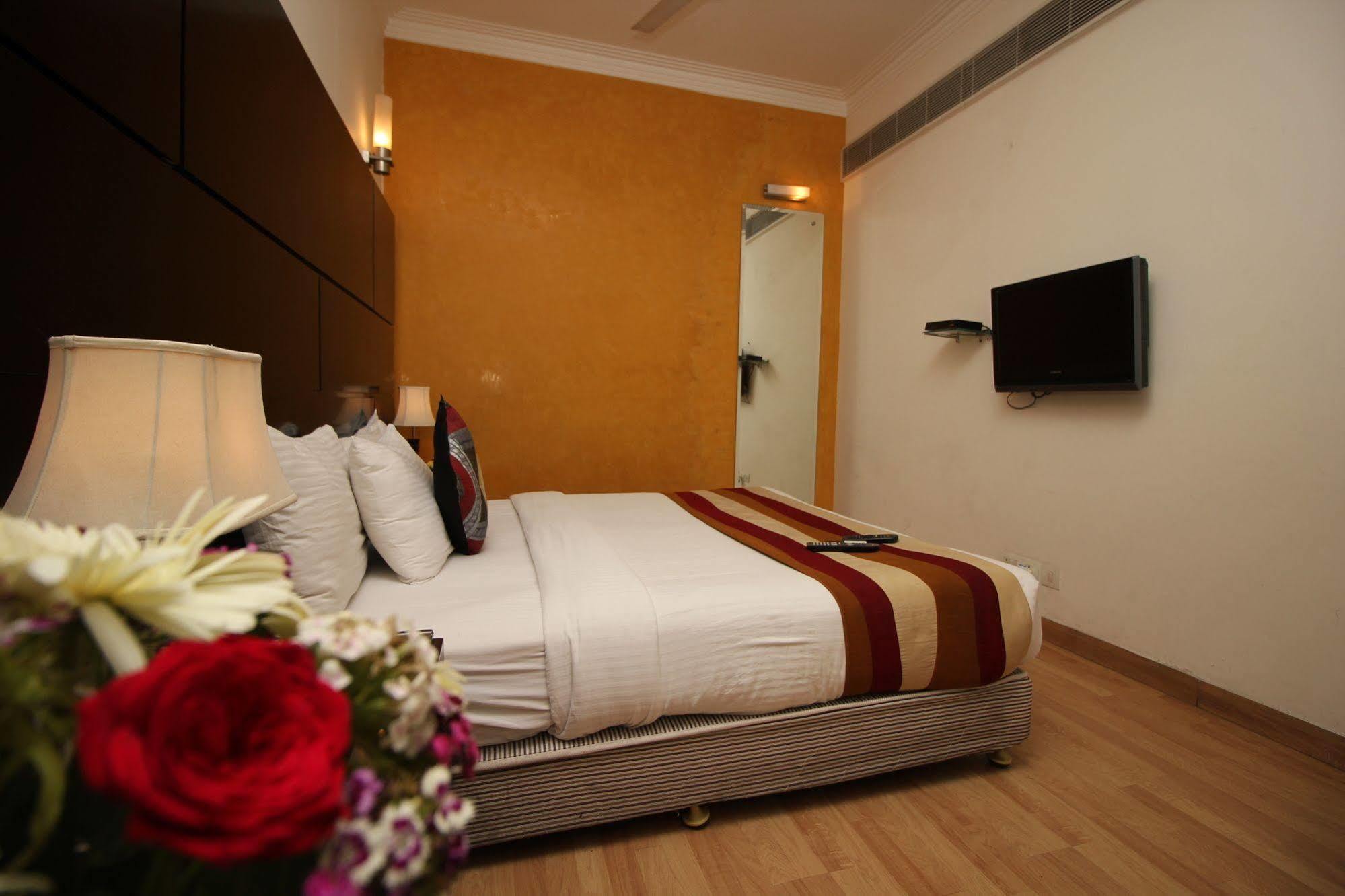 Hotel Mint Casa New Delhi Exteriör bild